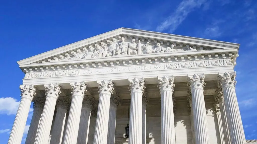 photo_2024-08-26_14-46-12-1024x576 Write An Eassy on Supreme Court of The United States
